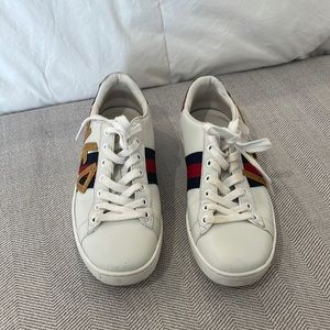 Gucci LOVED ace leather trainers